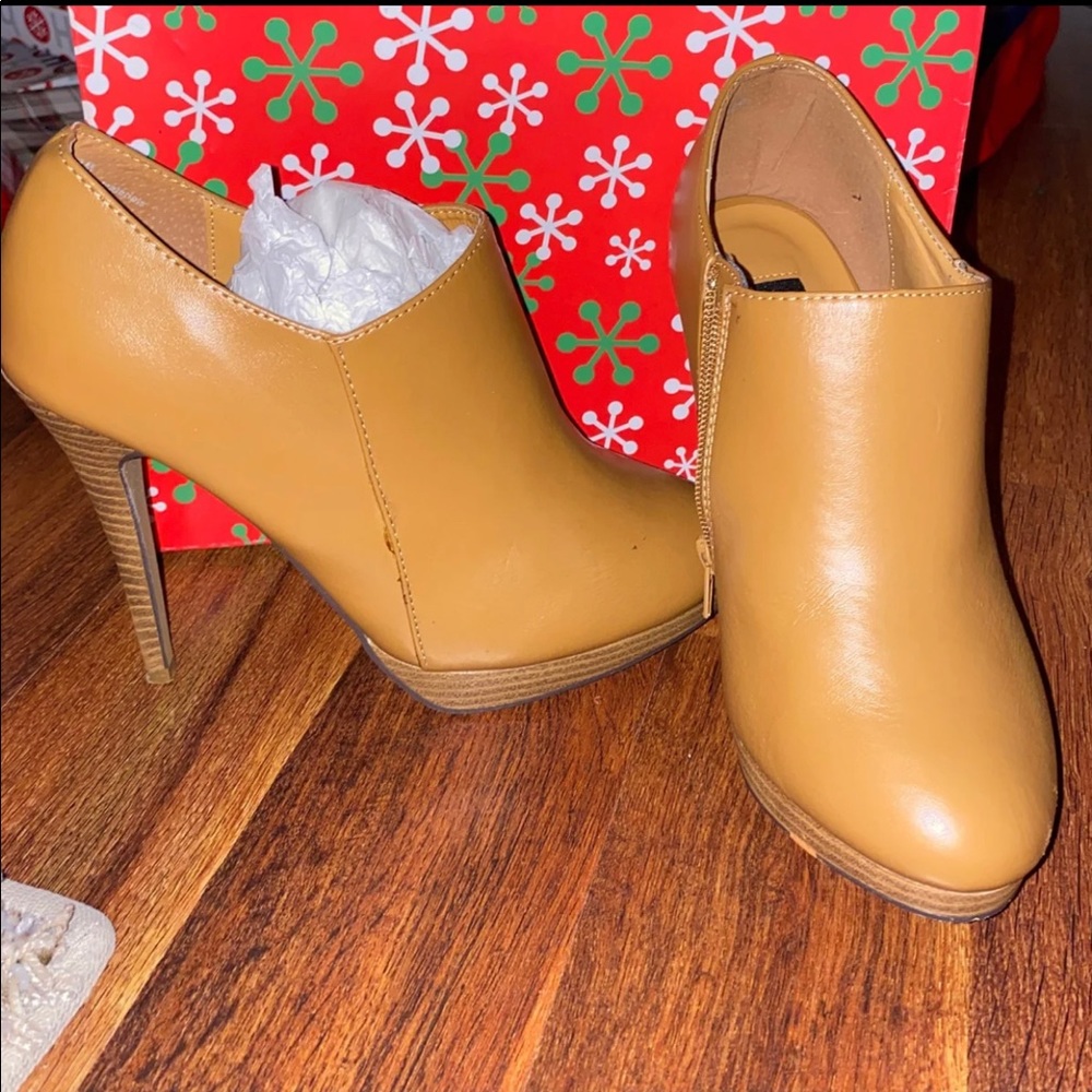 Saddle brown booties platform with 1-1.5 inch heel